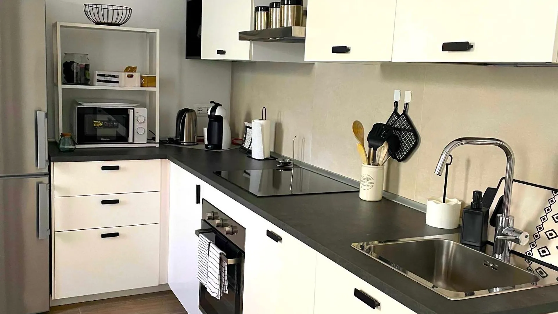 Vila Huonder House Lecco 0*,